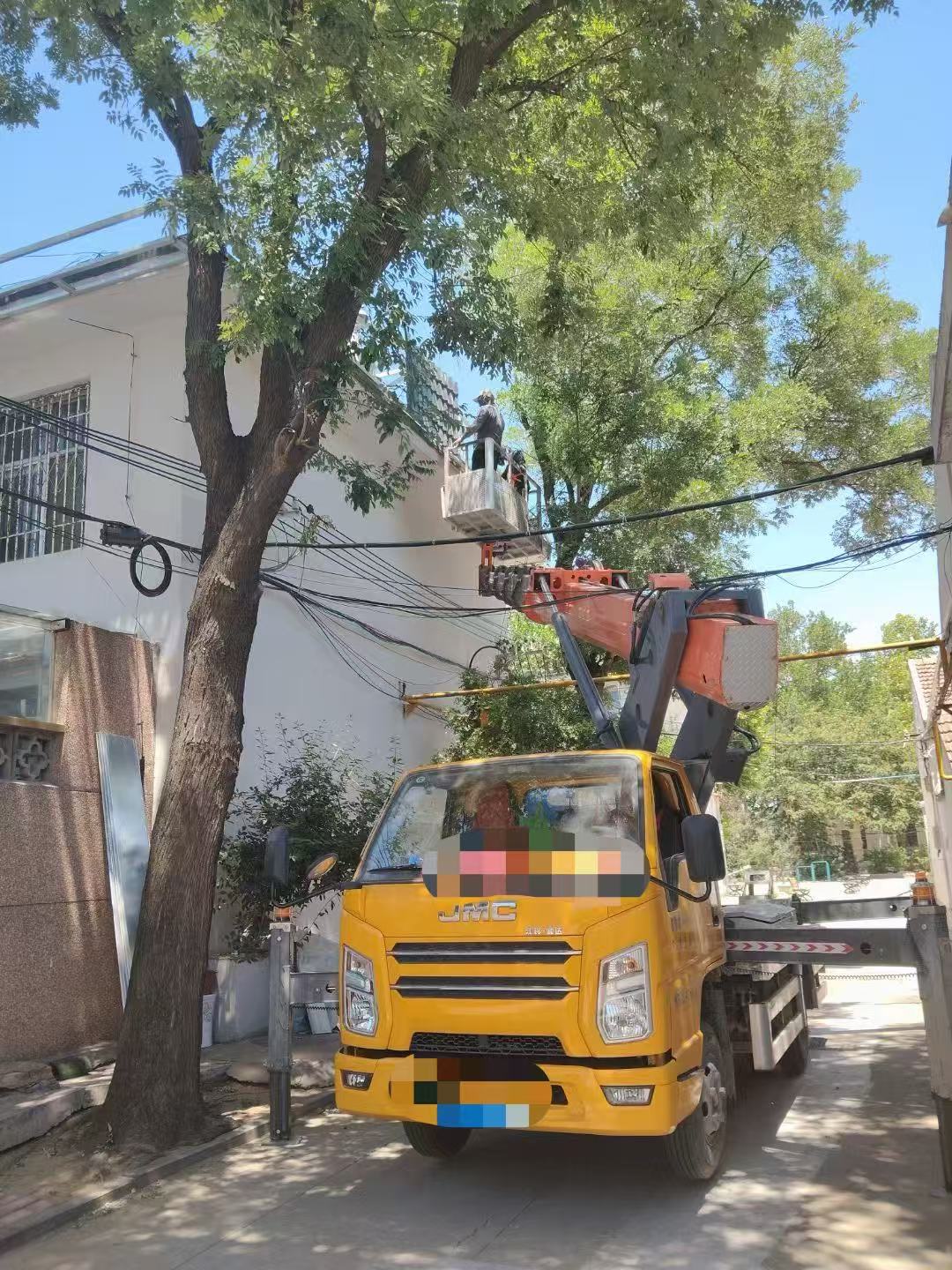 大兴安岭高空作业车能吊装重物吗？最大承载多少公斤？